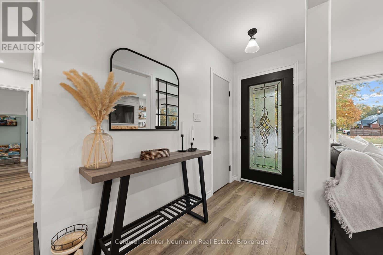 216 METCALFE STREET — Guelph (General Hospital), Ontario - Photo 5 of 50