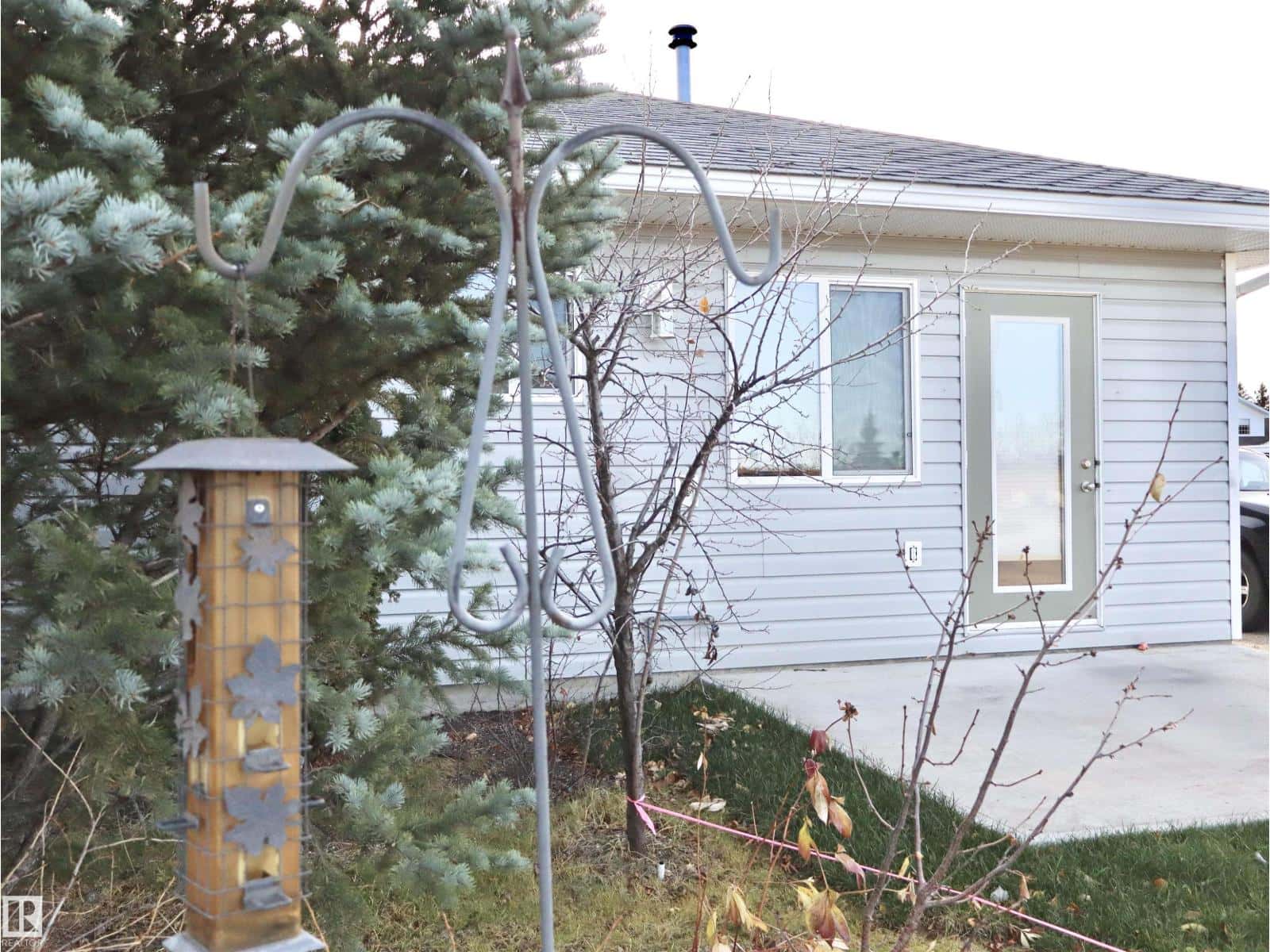 #7 5831 46 Street — Barrhead, Alberta - Photo 5 of 28