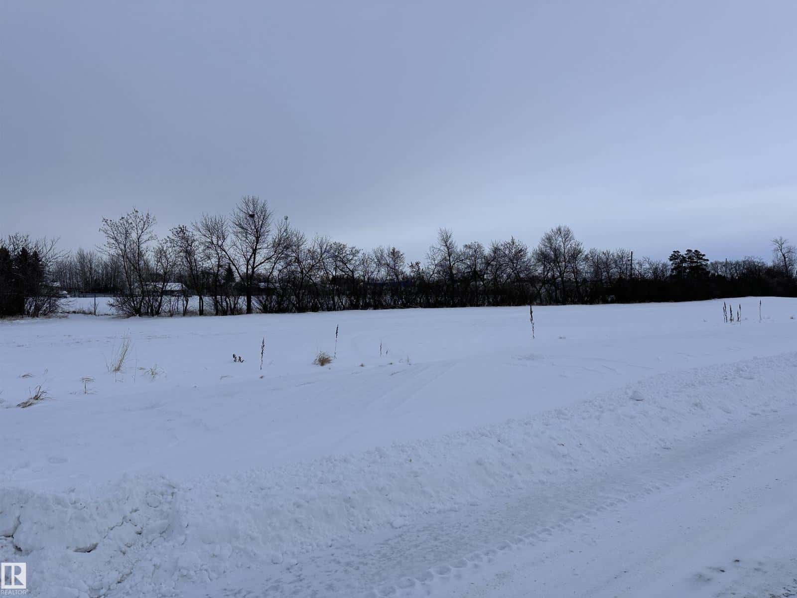 Hwy 18 52 ST — Clyde, Alberta - Photo 4 of 19