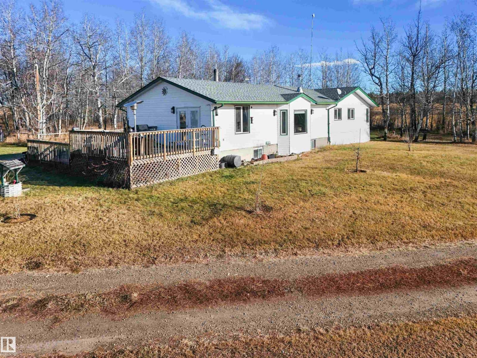 7216 TWP ROAD 500 — Rural Brazeau County, Alberta - Photo 2 of 37