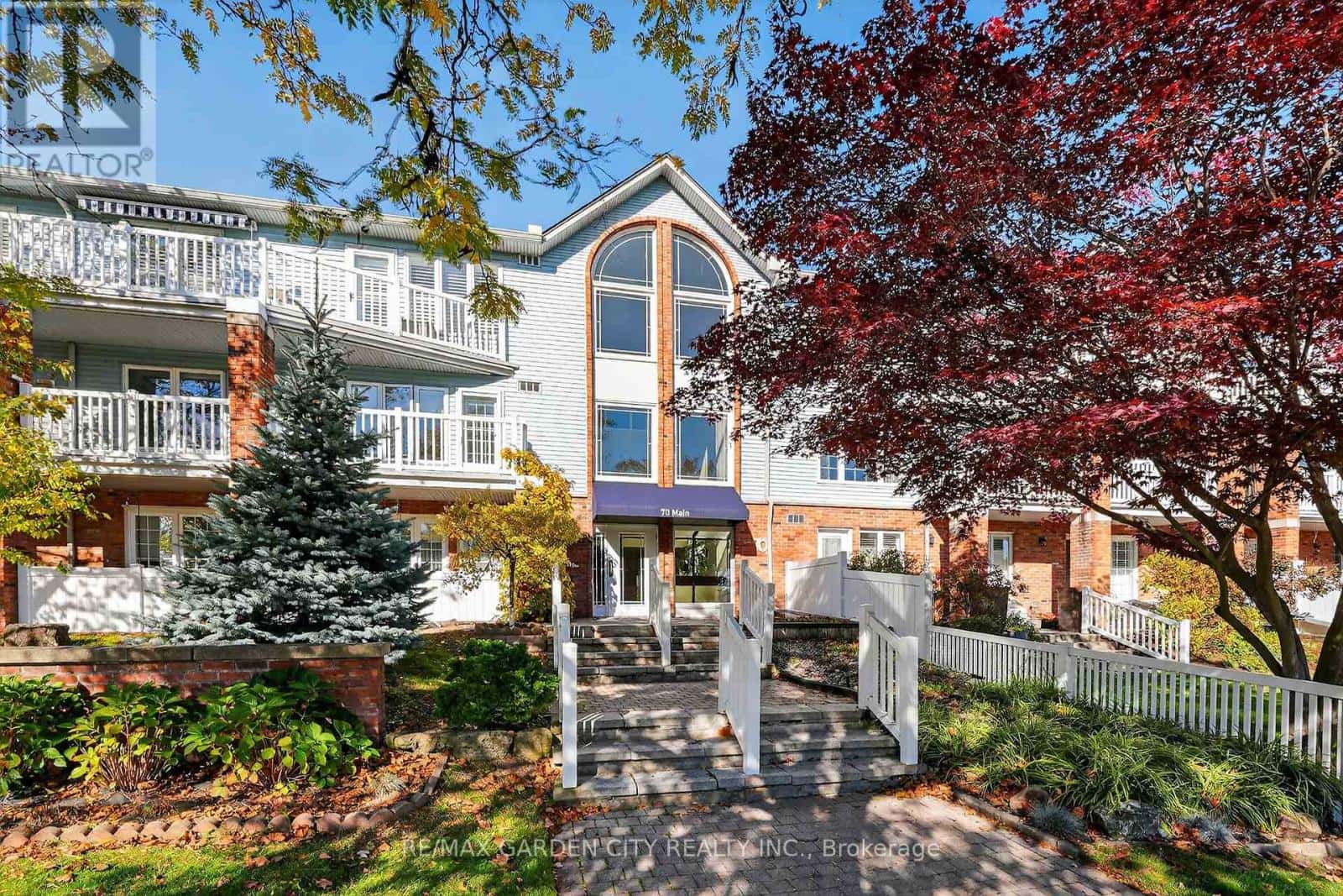 201 - 70 MAIN STREET — St. Catharines (Port Dalhousie), Ontario - Photo 3 of 47