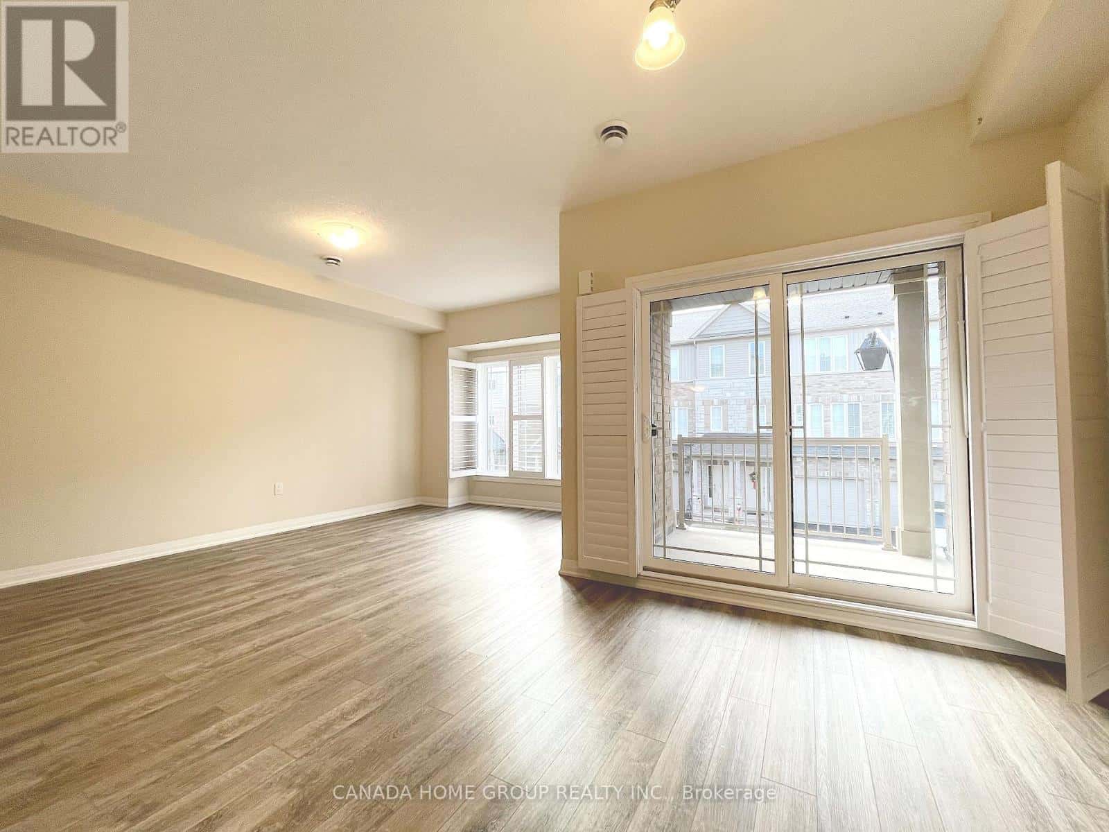 33 LAGUNA VILLAGE CRESCENT — Hamilton (Hannon), Ontario - Photo 5 of 14