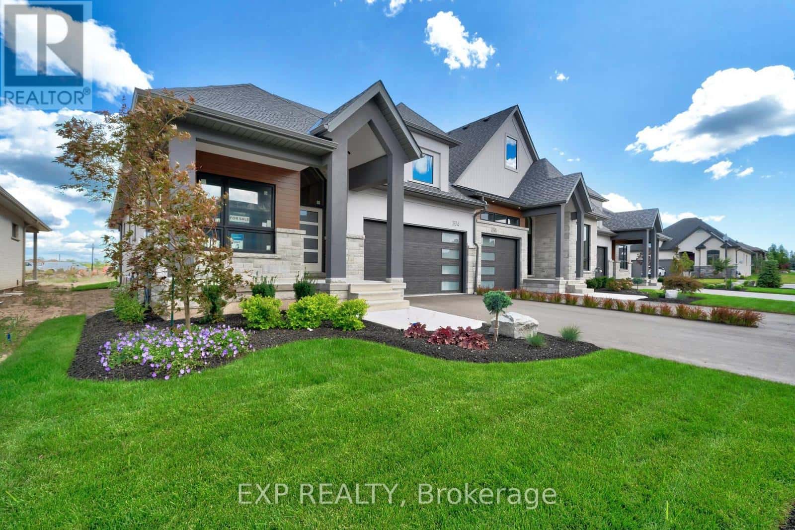 G - 304 PERTH TRAIL — Welland (Hwy 406/Welland), Ontario - Photo 2 of 35