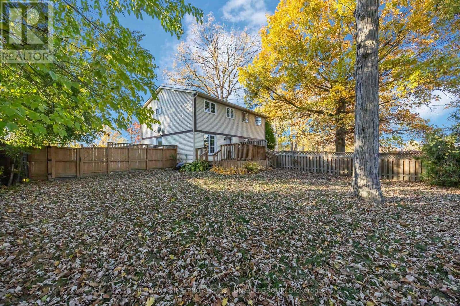 124 FAIRVIEW PLACE - Photo 2 of 37, Sarnia, Ontario