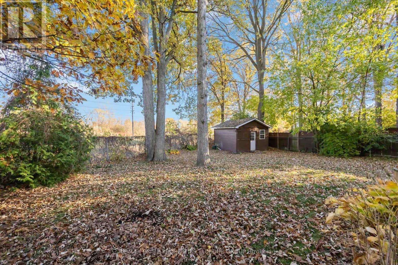 124 FAIRVIEW PLACE - Photo 3 of 37, Sarnia, Ontario