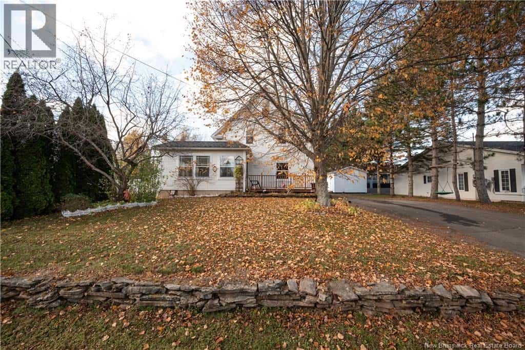 15 MacDonald Road — Salisbury, New Brunswick - Photo 2 of 50