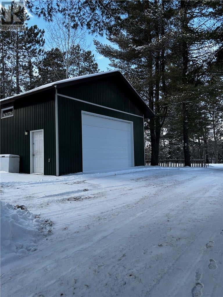 670 Lake Road — St. Charles, Ontario - Photo 3 of 43