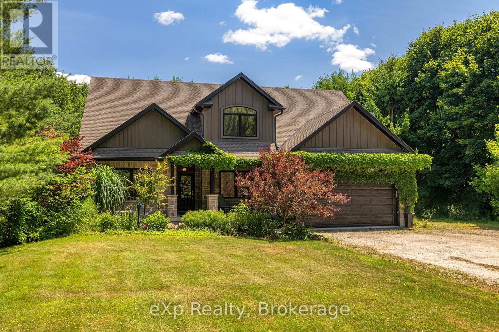 45372 DAVIES STREET — Huron East (Grey), Ontario - Main photo