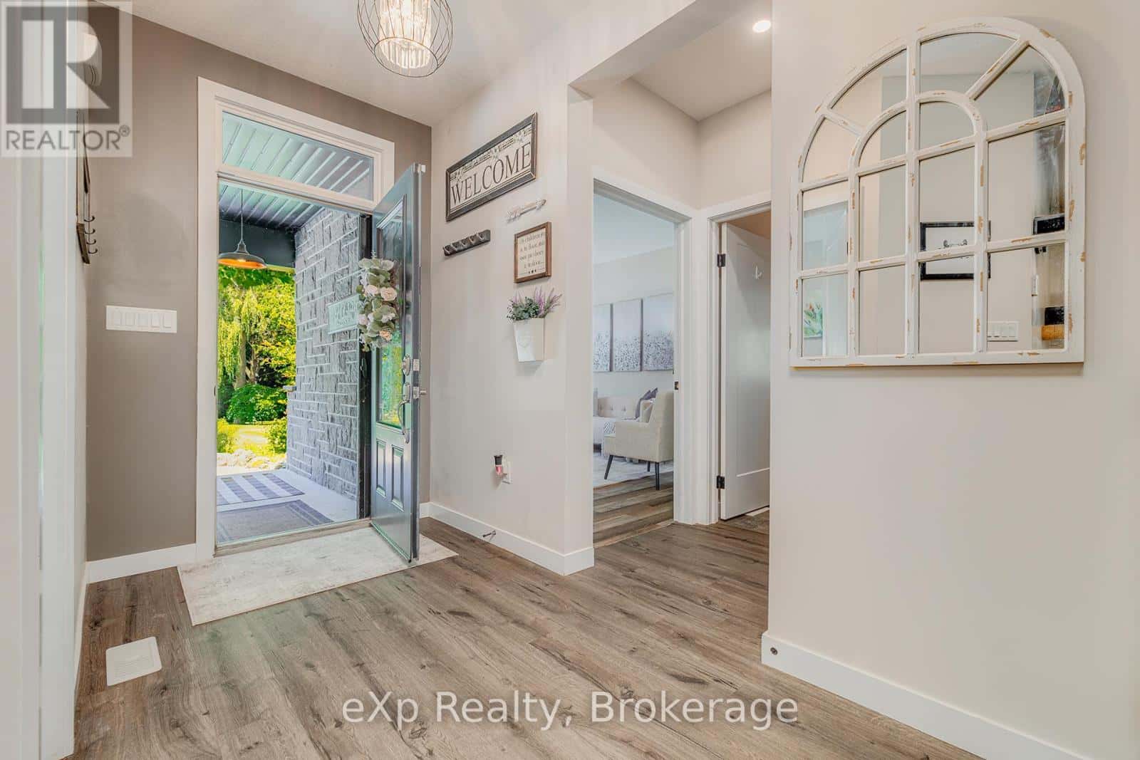 45372 DAVIES STREET — Huron East (Grey), Ontario - Photo 5 of 50