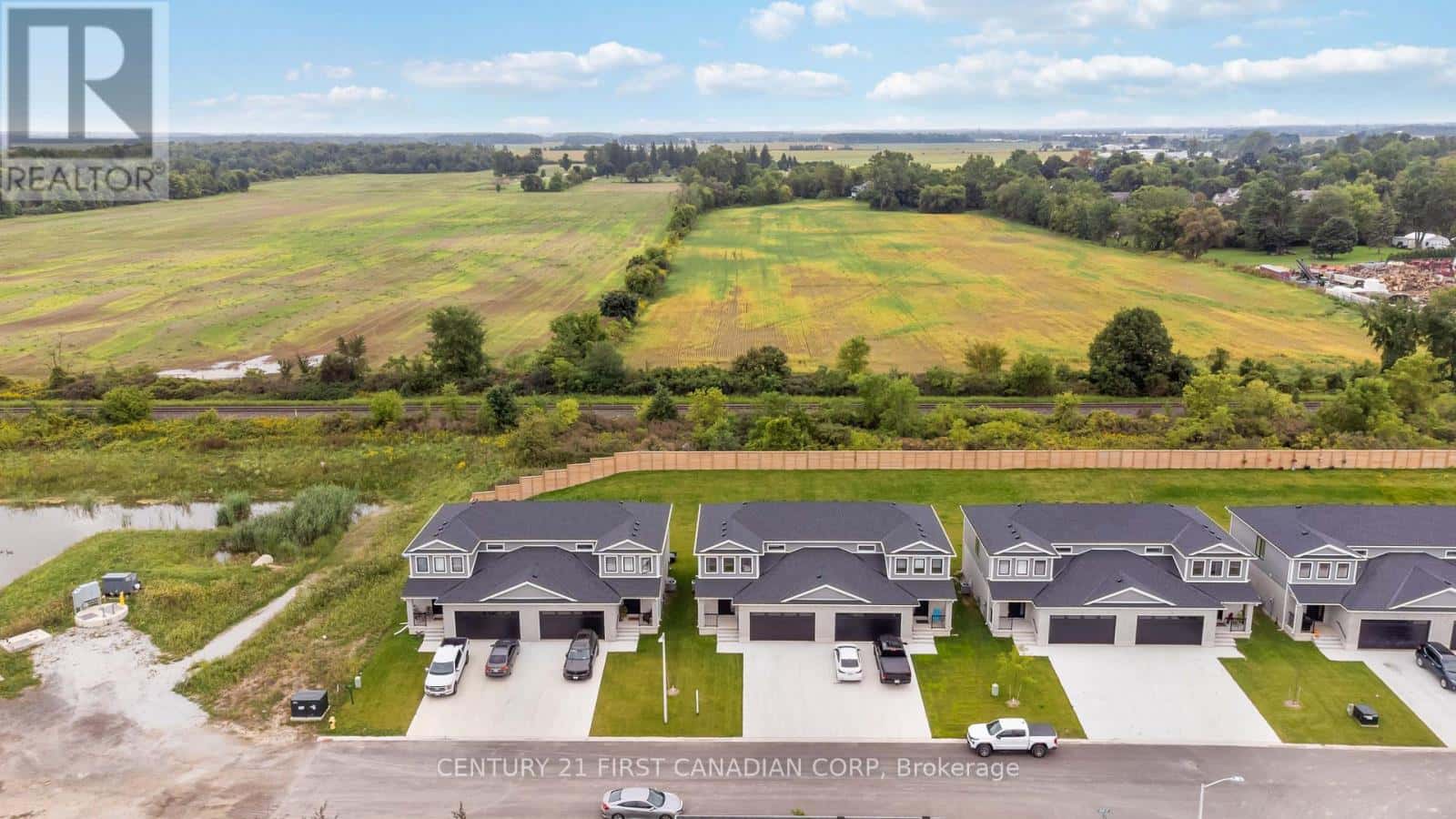 450 MAIN STREET — Plympton-Wyoming (Plympton Wyoming), Ontario - Photo 4 of 50