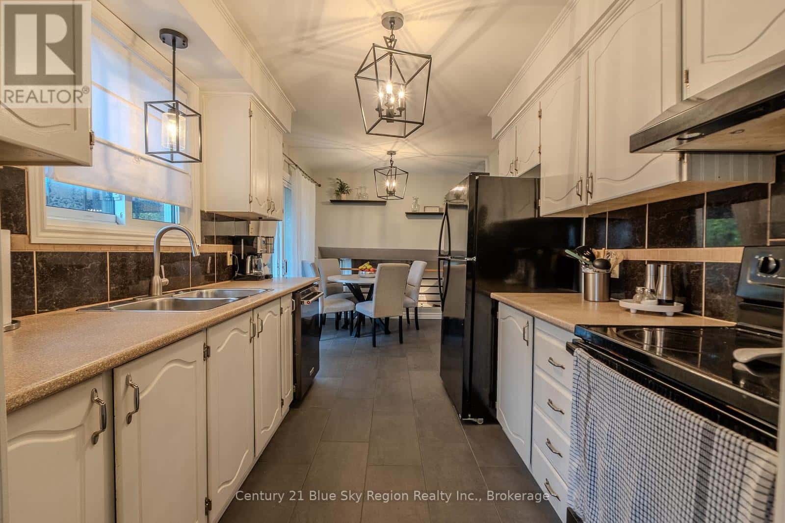 22 KATHRYN CRESCENT — North Bay (College Heights), Ontario - Photo 5 of 48