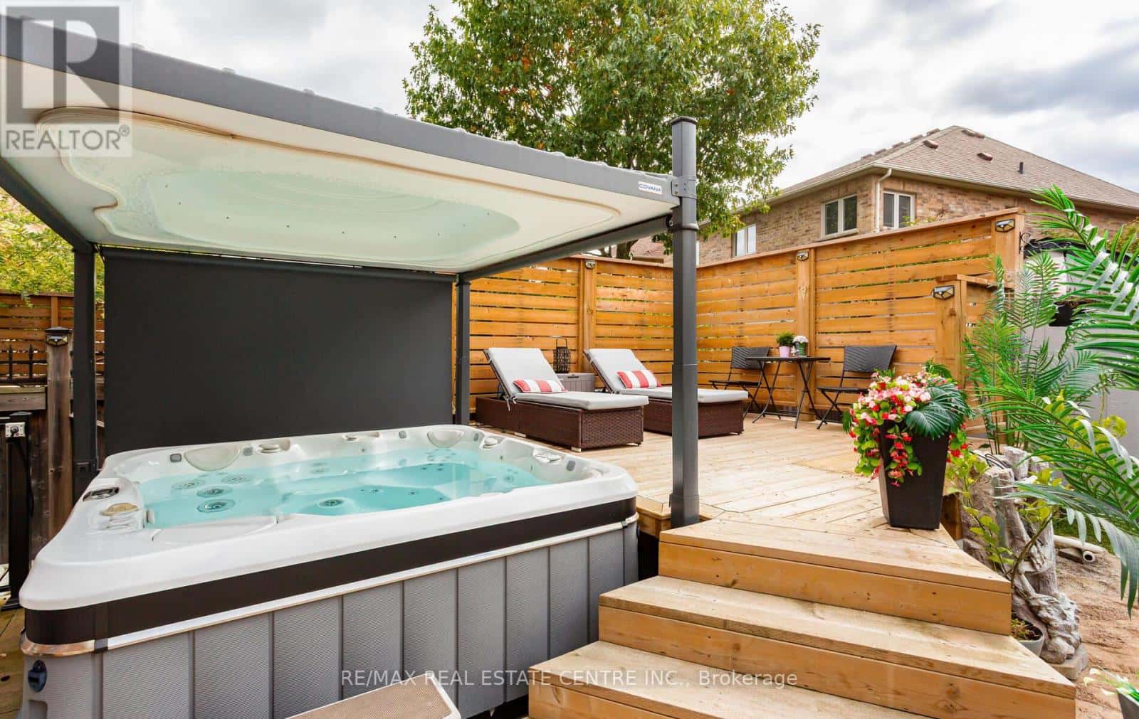 26 SAINT HUBERT DRIVE — Brampton (Vales of Castlemore North), Ontario - Photo 5 of 50