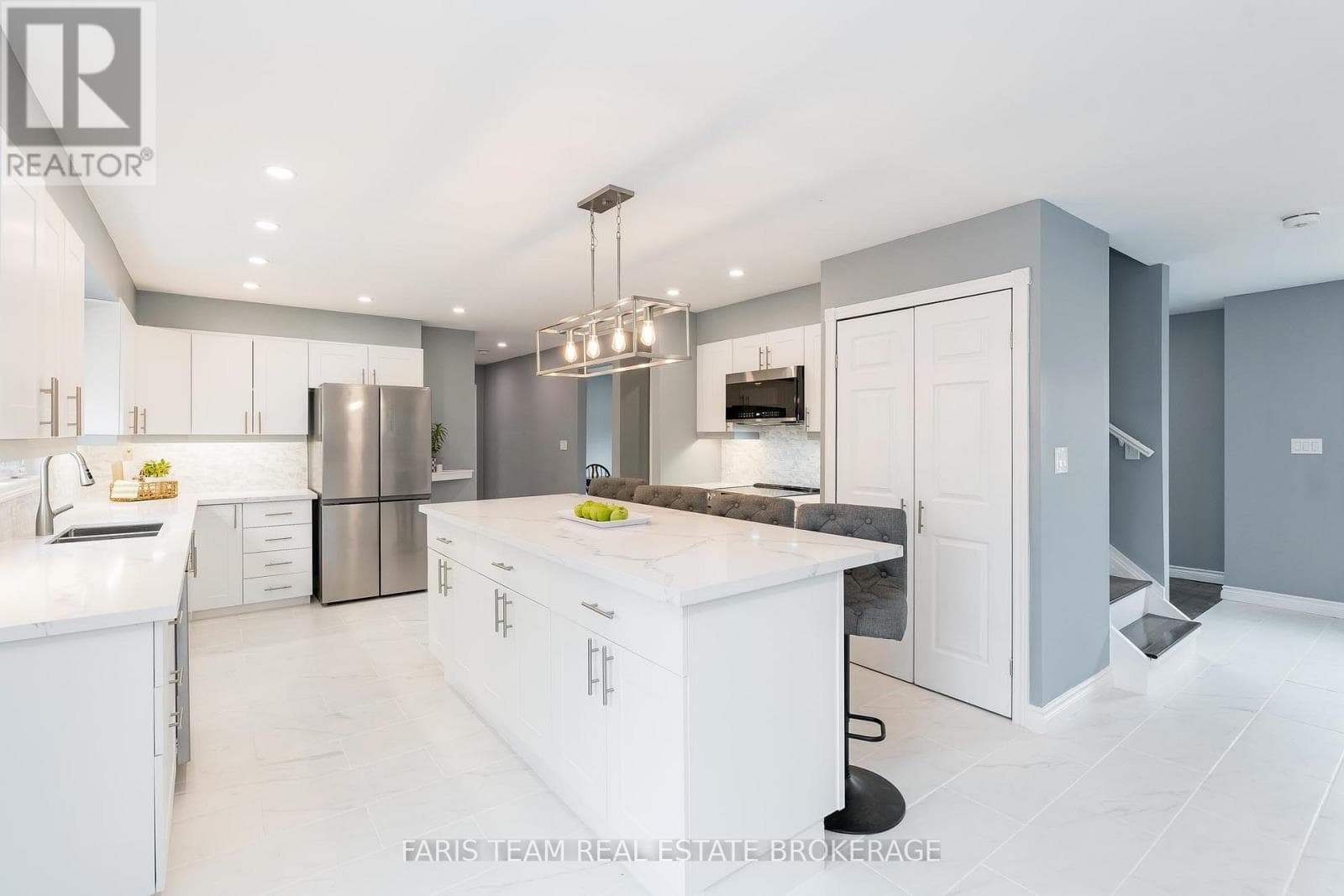 15 LANKIN AVENUE — Bracebridge (Monck (Bracebridge)), Ontario - Main photo