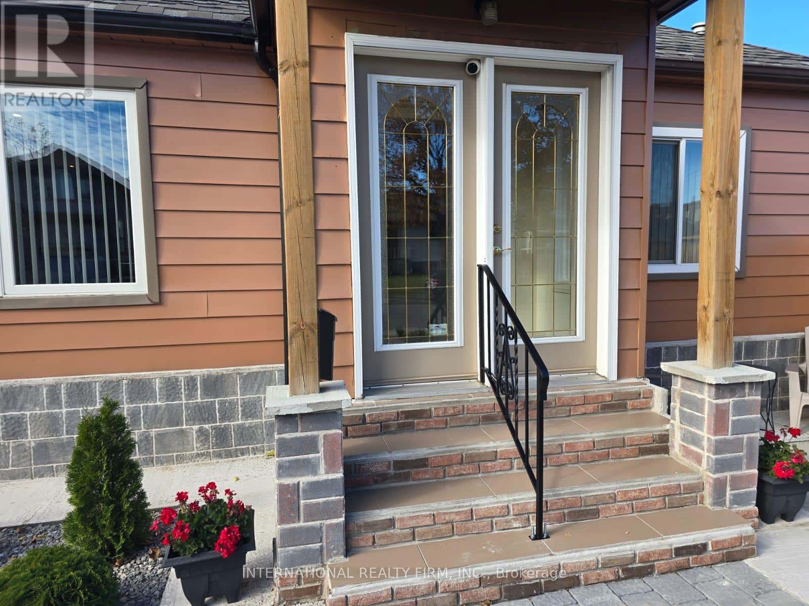 731 KNOX AVENUE — Hamilton (Parkview), Ontario - Photo 5 of 35