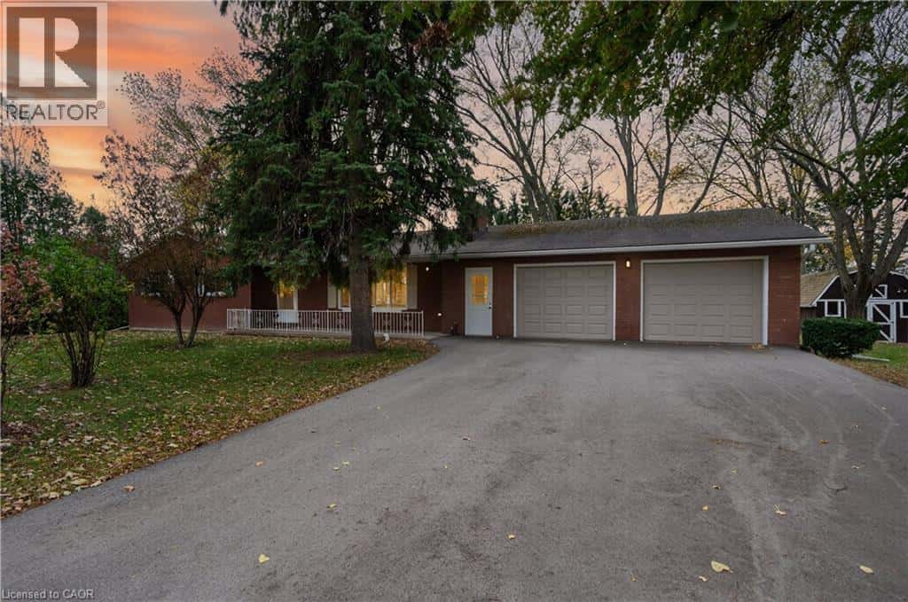 9256 TWENTY Road — Smithville, Ontario - Photo 2 of 46