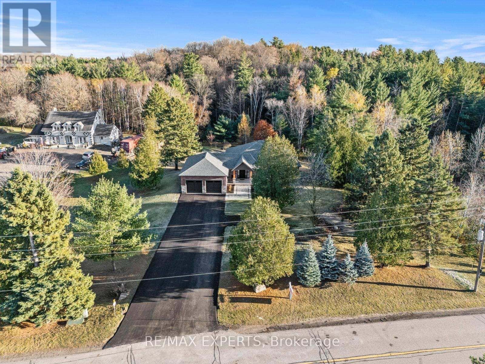 211 PINE AVENUE — Caledon (Palgrave), Ontario - Photo 2 of 50