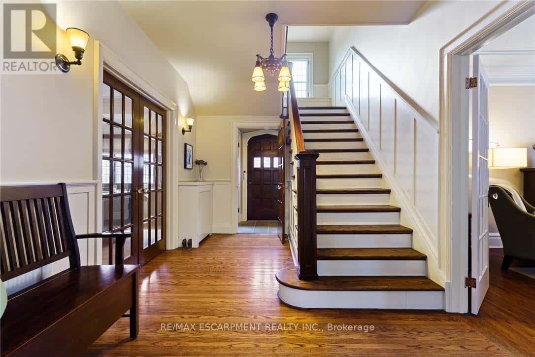 2 OAK KNOLL DRIVE — Hamilton (Westdale), Ontario - Photo 5 of 24