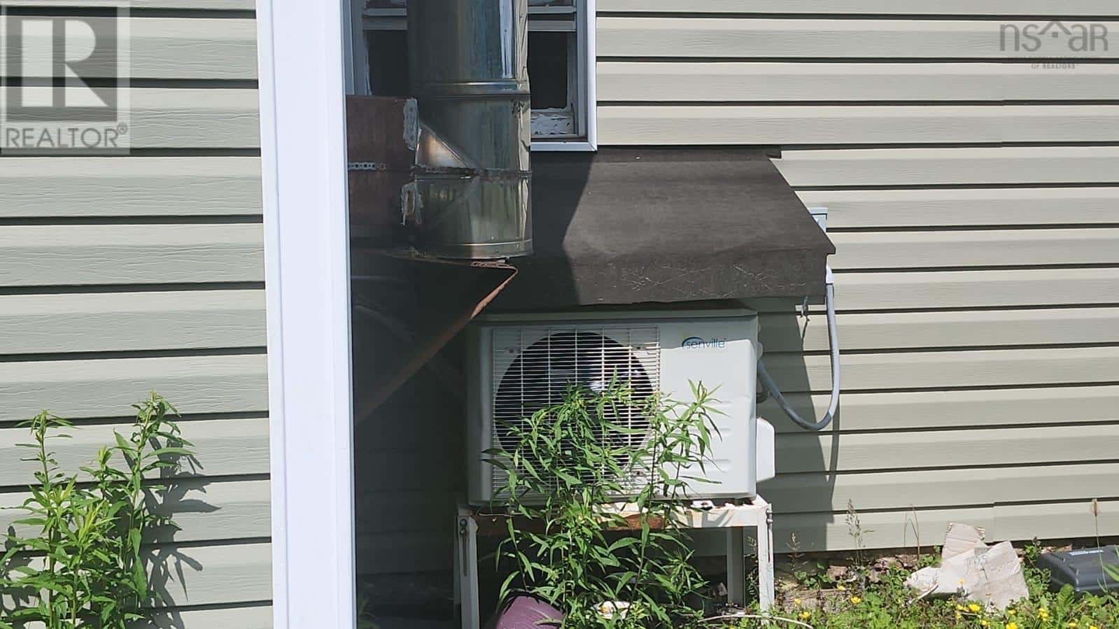 1633 MacKay Street — Westville, Nova Scotia - Photo 5 of 9