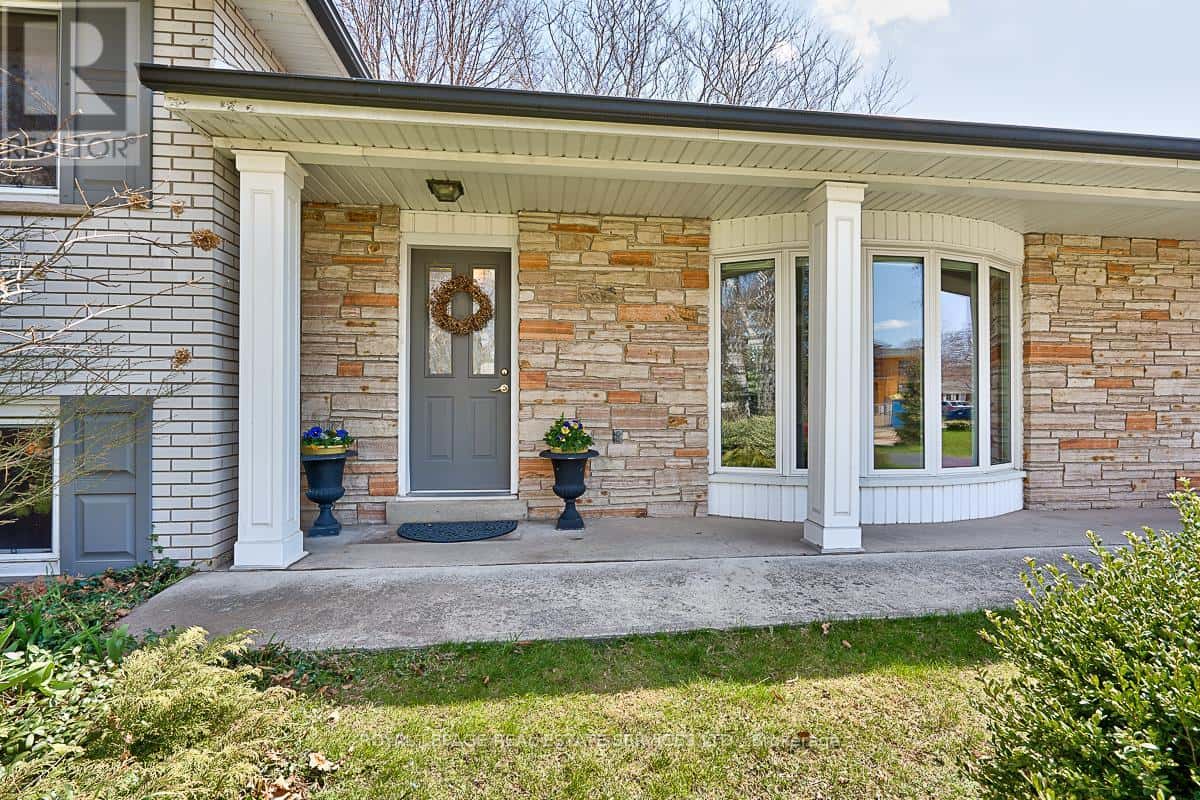 1454 WILLOWDOWN ROAD — Oakville (SW Southwest), Ontario - Photo 5 of 33