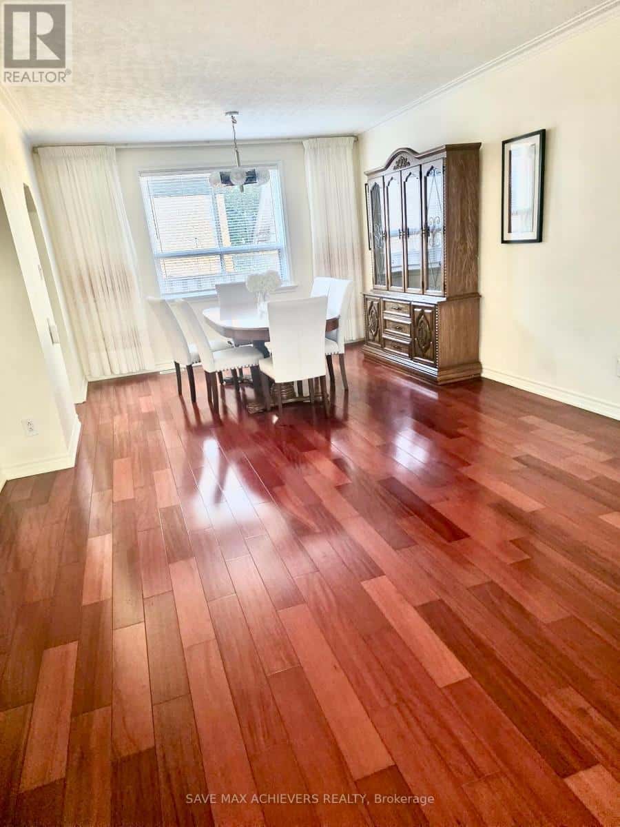 2 COOLHURST DRIVE — Toronto (Rexdale-Kipling), Ontario - Photo 4 of 19