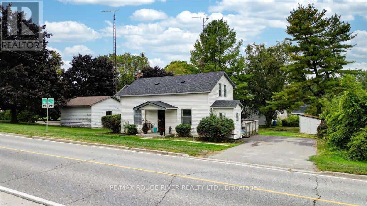 232 Lyle Street North