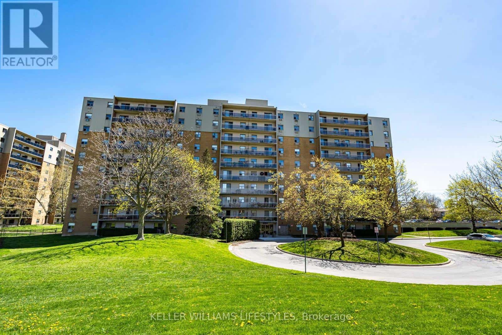 511 - 931 WONDERLAND ROAD S — London South (South M), Ontario - Photo 2 of 44