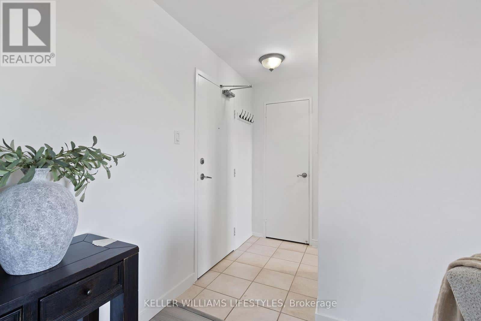 511 - 931 WONDERLAND ROAD S — London South (South M), Ontario - Photo 4 of 44