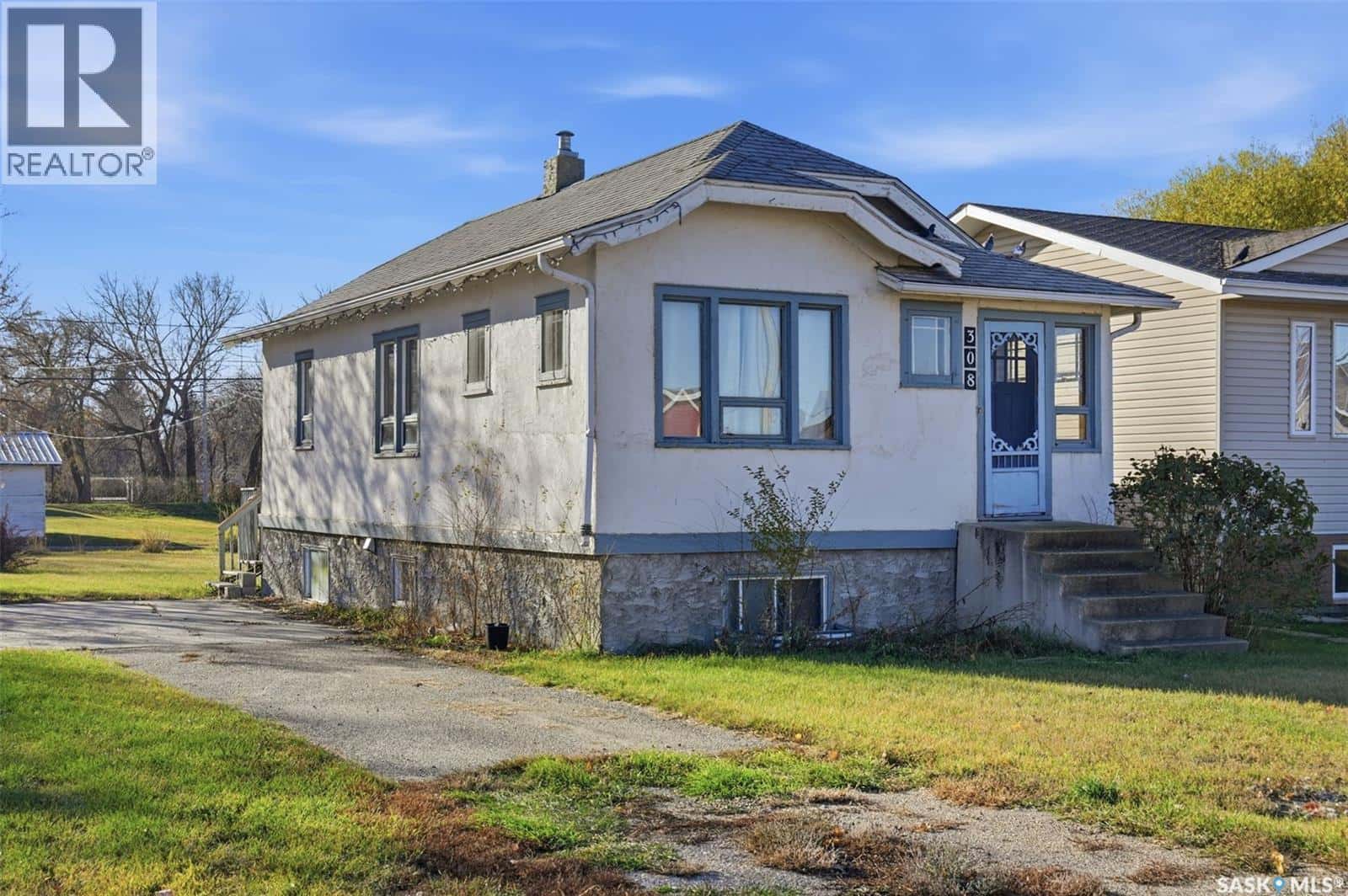 308-310 3rd STREET — Dundurn, Saskatchewan - Photo 3 of 48