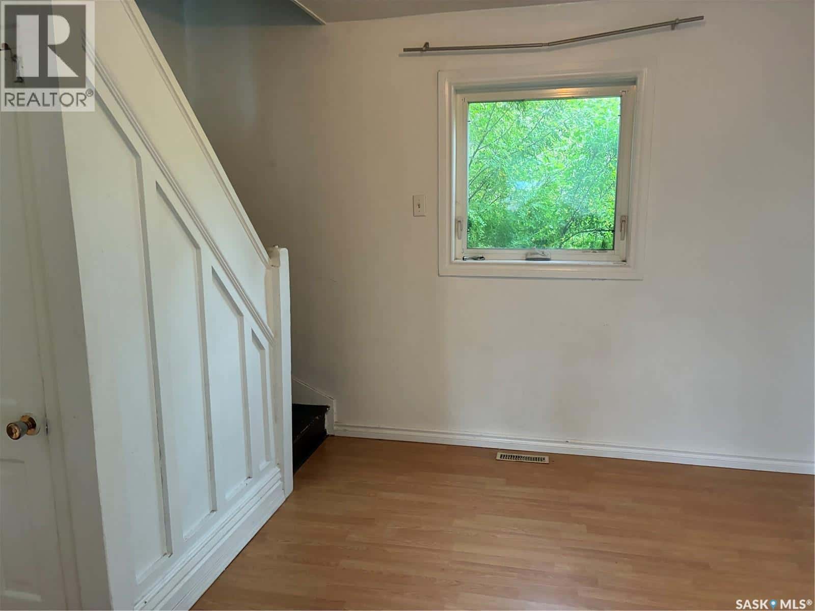 502 Bangor AVENUE — Viscount, Saskatchewan - Photo 5 of 24