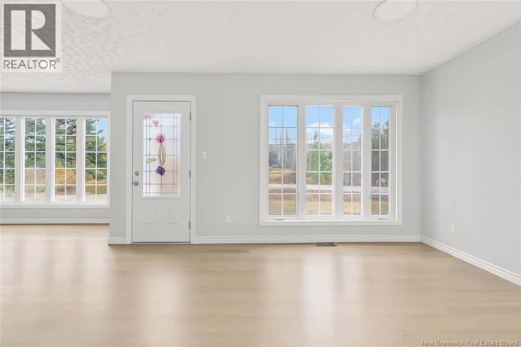 10406 Route 134 — Saint-Louis-De-Kent, New Brunswick - Photo 4 of 17