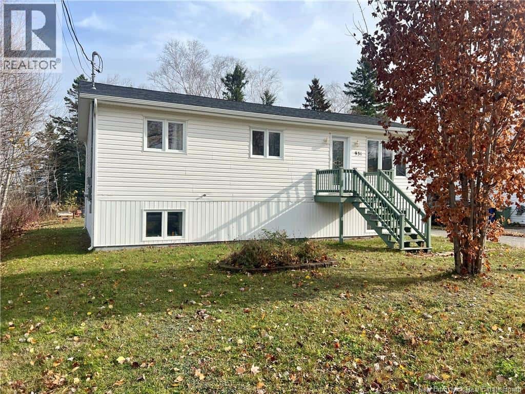 931 Francois — Beresford, New Brunswick - Photo 2 of 20