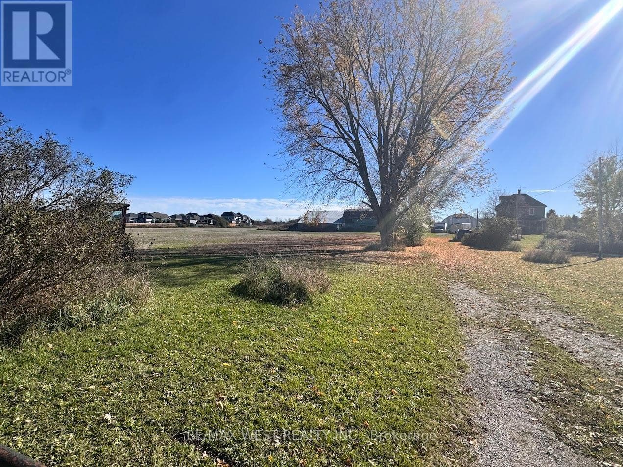 211 QUEEN STREET W — Springwater (Elmvale), Ontario - Main photo