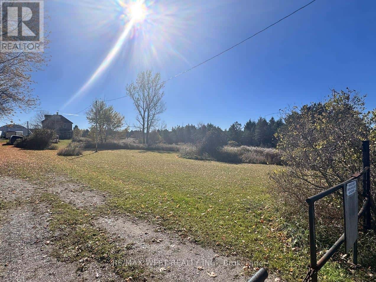 211 QUEEN STREET W — Springwater (Elmvale), Ontario - Photo 2 of 28