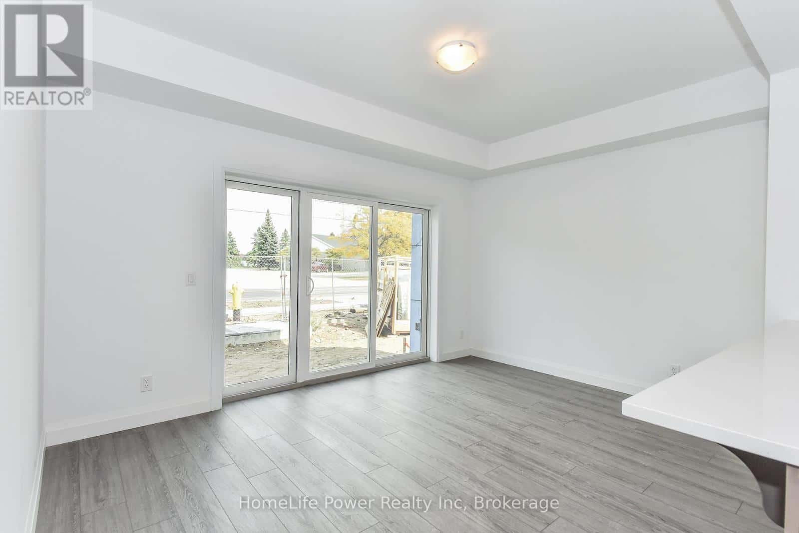 405 - 170 NORTHUMBERLAND ROAD W — North Dumfries, Ontario - Photo 5 of 15