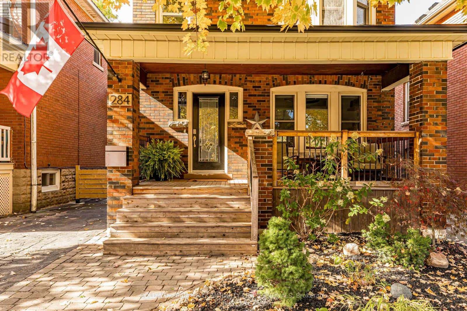 284 HOUGHTON AVENUE S — Hamilton (Delta), Ontario - Photo 3 of 50