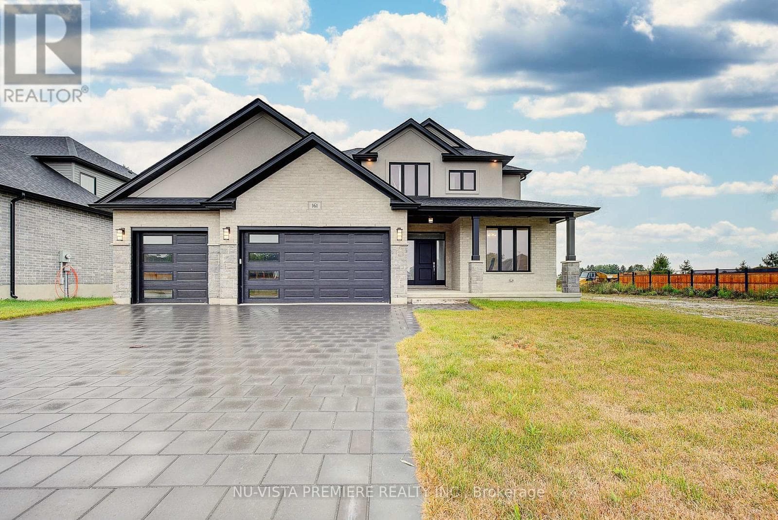 161 MCLEOD STREET — North Middlesex (Parkhill), Ontario - Main photo