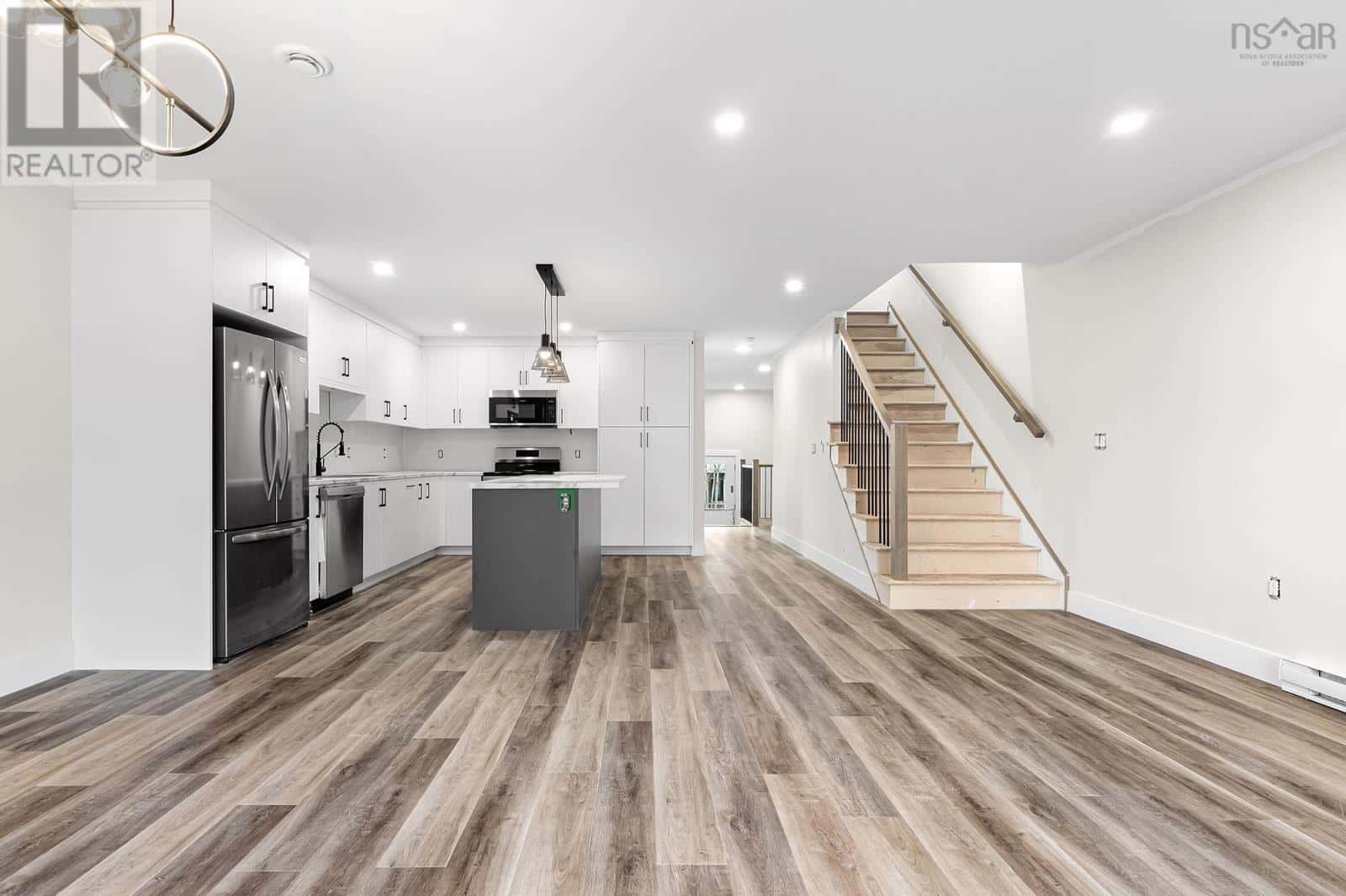 25A/B Spry Avenue — Spryfield, Nova Scotia - Photo 4 of 38