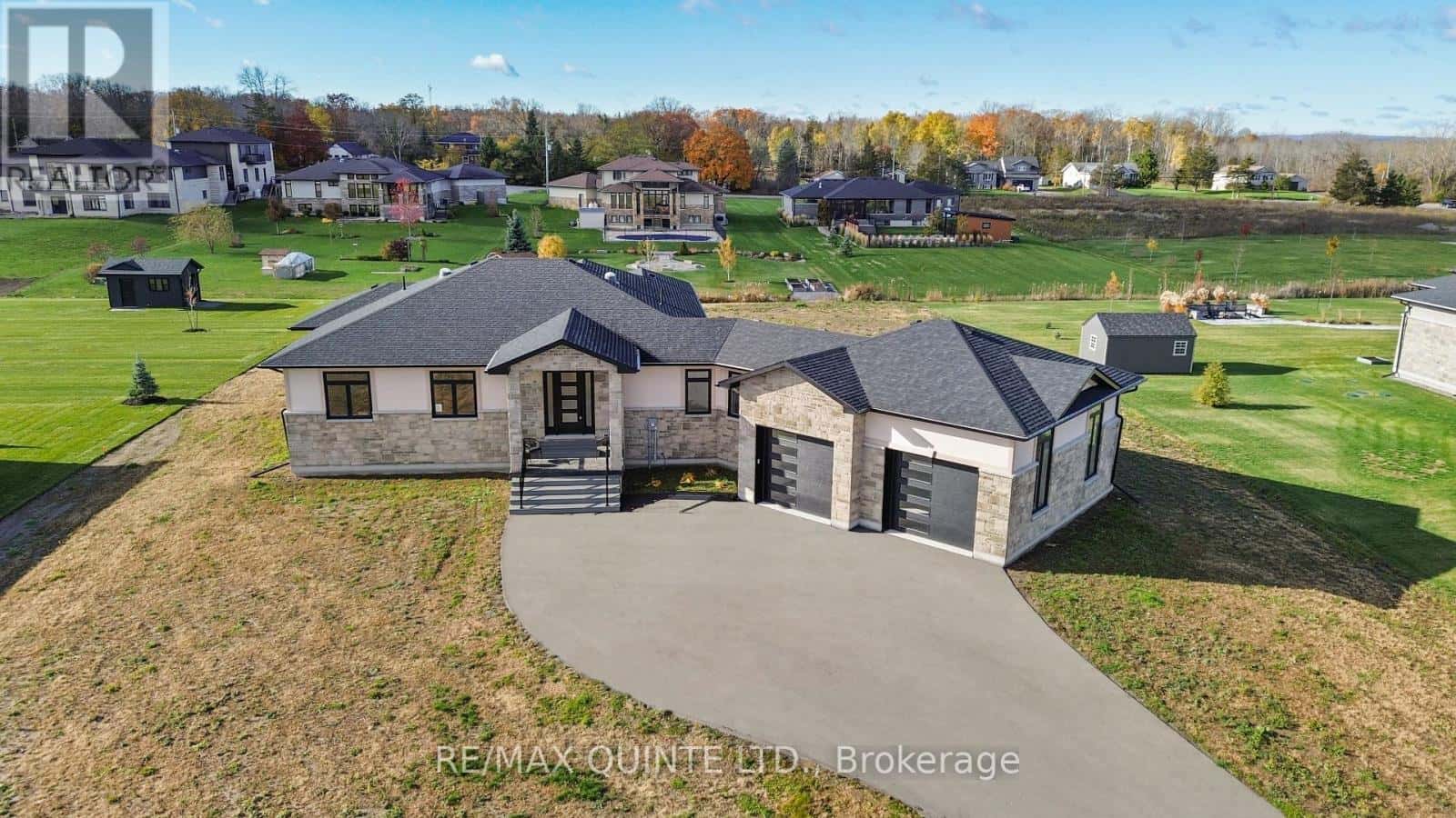 76 NAVIGATION DRIVE — Prince Edward County (Ameliasburg Ward), Ontario - Photo 3 of 50