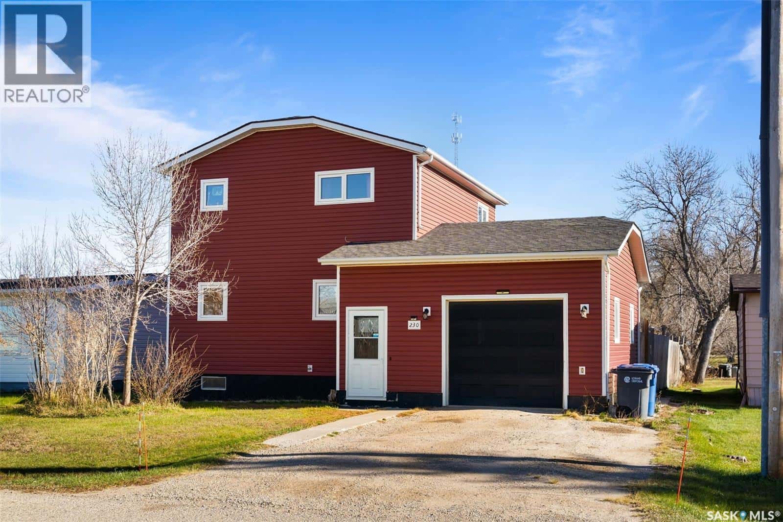 230 5th STREET — Milestone, Saskatchewan - Photo 2 of 44