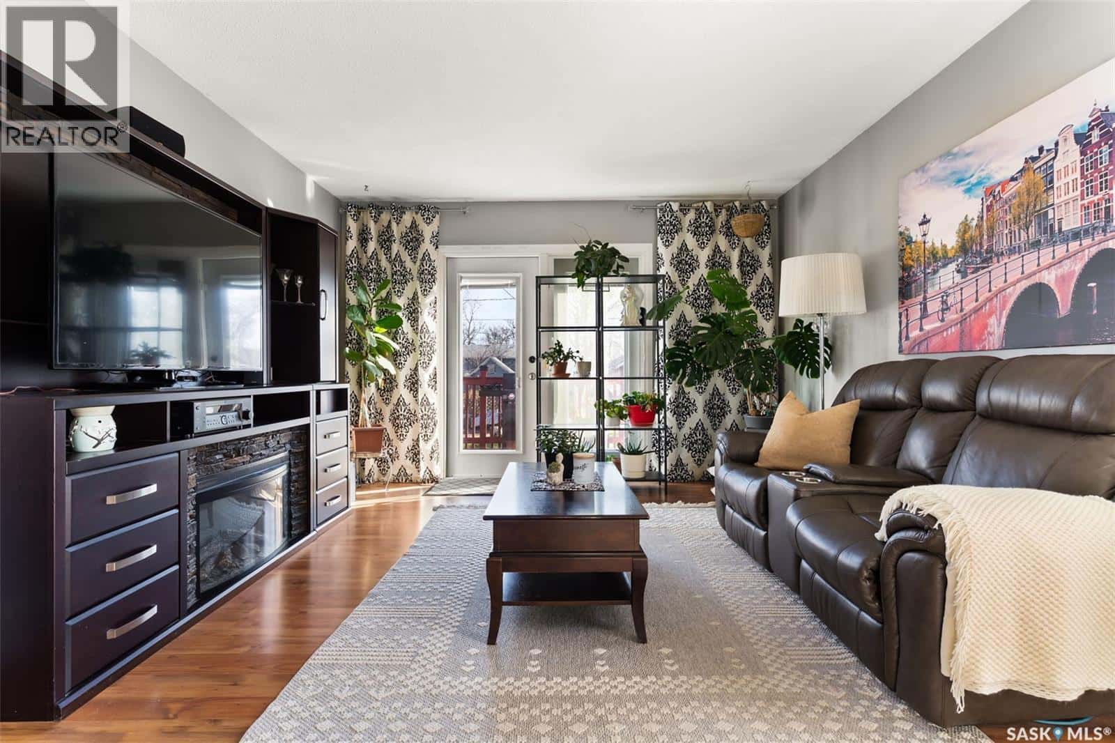 230 5th STREET — Milestone, Saskatchewan - Photo 5 of 44