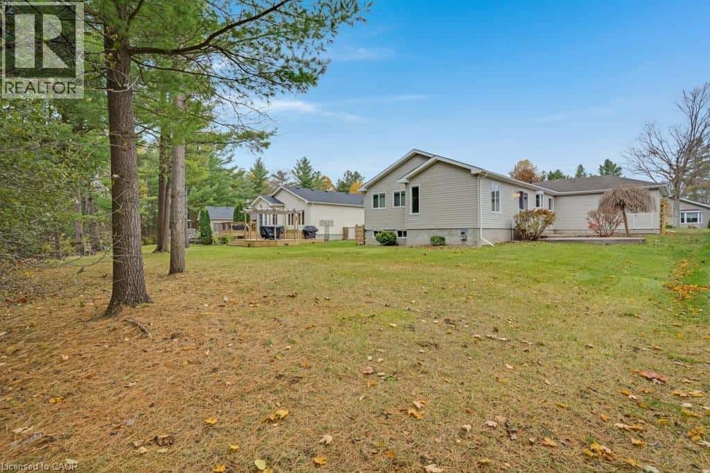 117 BUSHMILL Circle — Freelton, Ontario - Photo 3 of 49