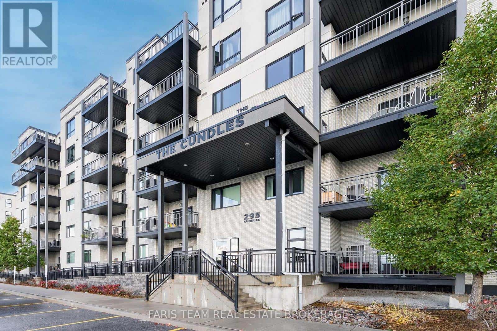 403 - 295 CUNDLES ROAD E — Barrie (Alliance), Ontario - Photo 3 of 34