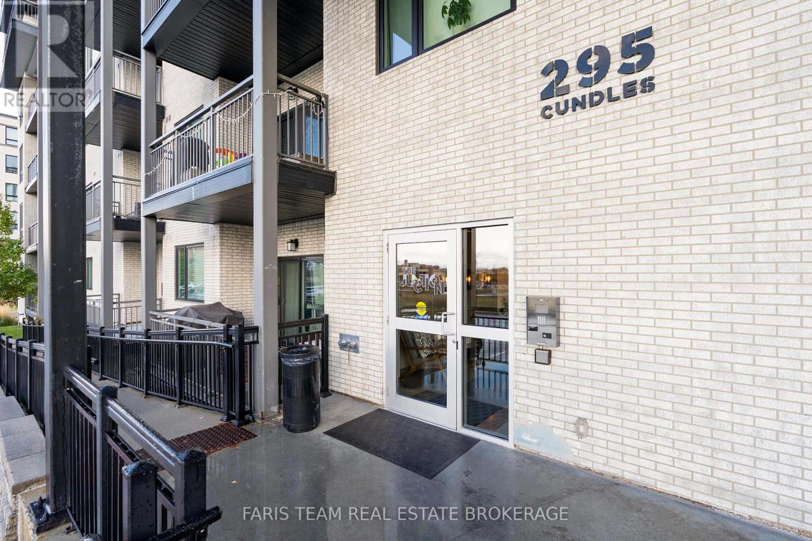 403 - 295 CUNDLES ROAD E — Barrie (Alliance), Ontario - Photo 4 of 34