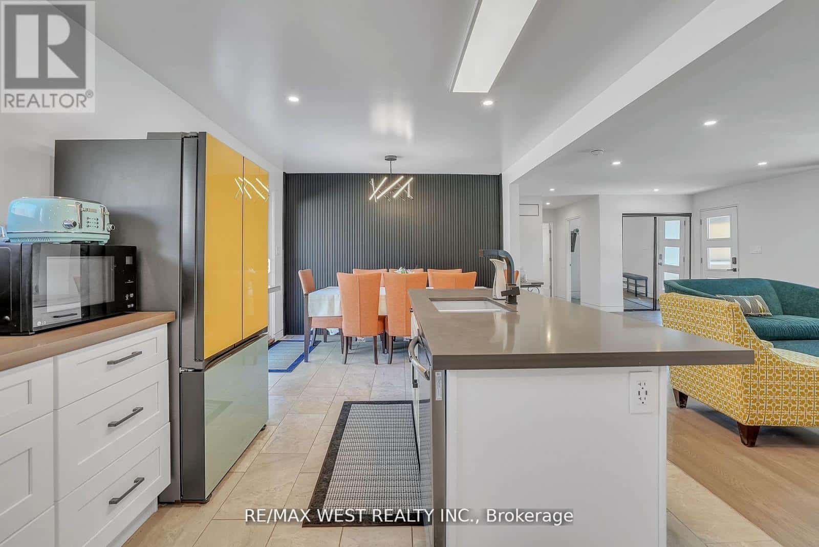 6098 VASEY ROAD — Springwater (Elmvale), Ontario - Photo 4 of 11