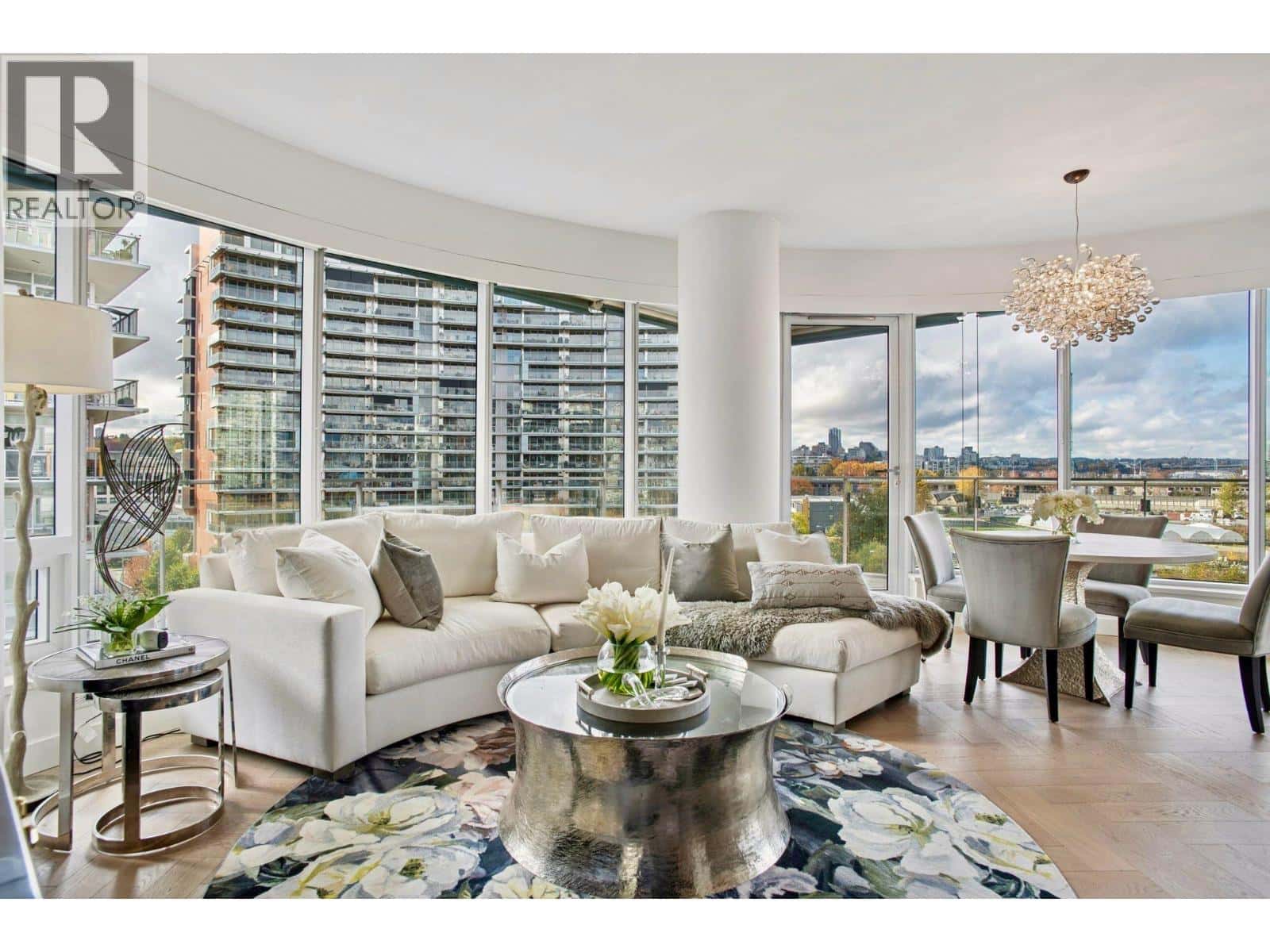 705 181 W 1ST AVENUE — Vancouver, British Columbia - Photo 3 of 38