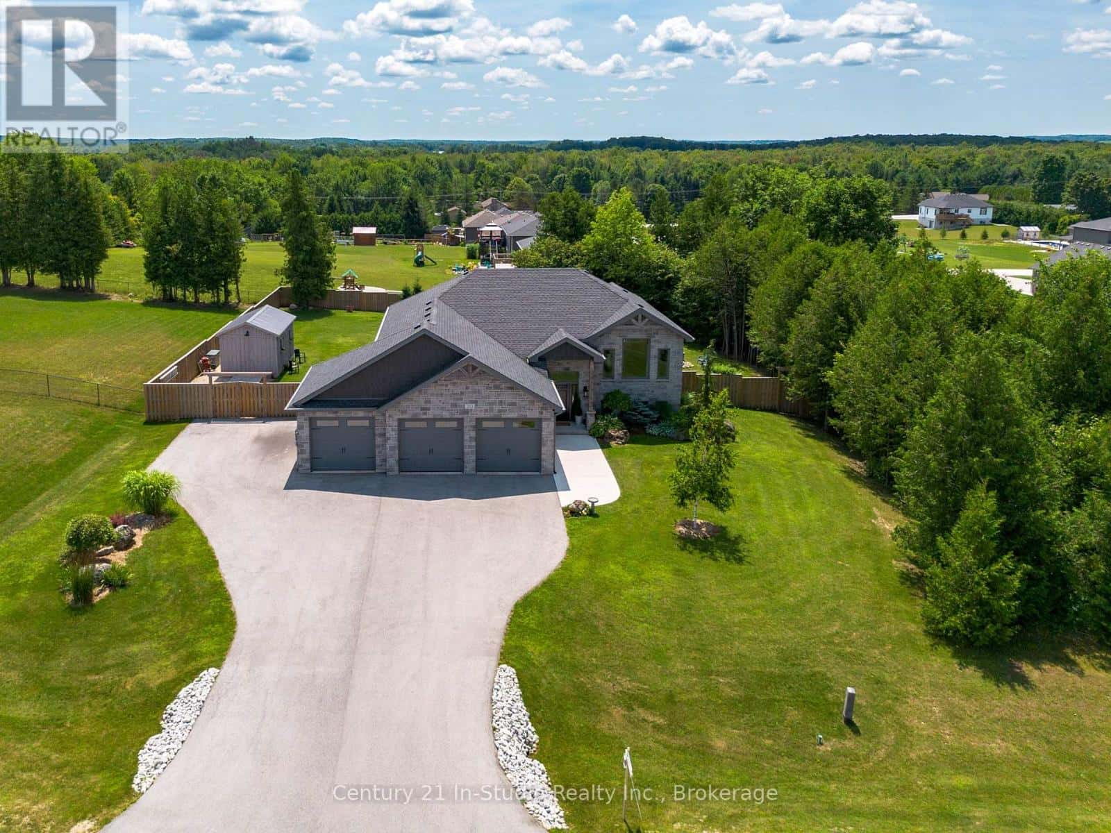 202 MEREDITH WAY — Chatsworth, Ontario - Photo 2 of 50