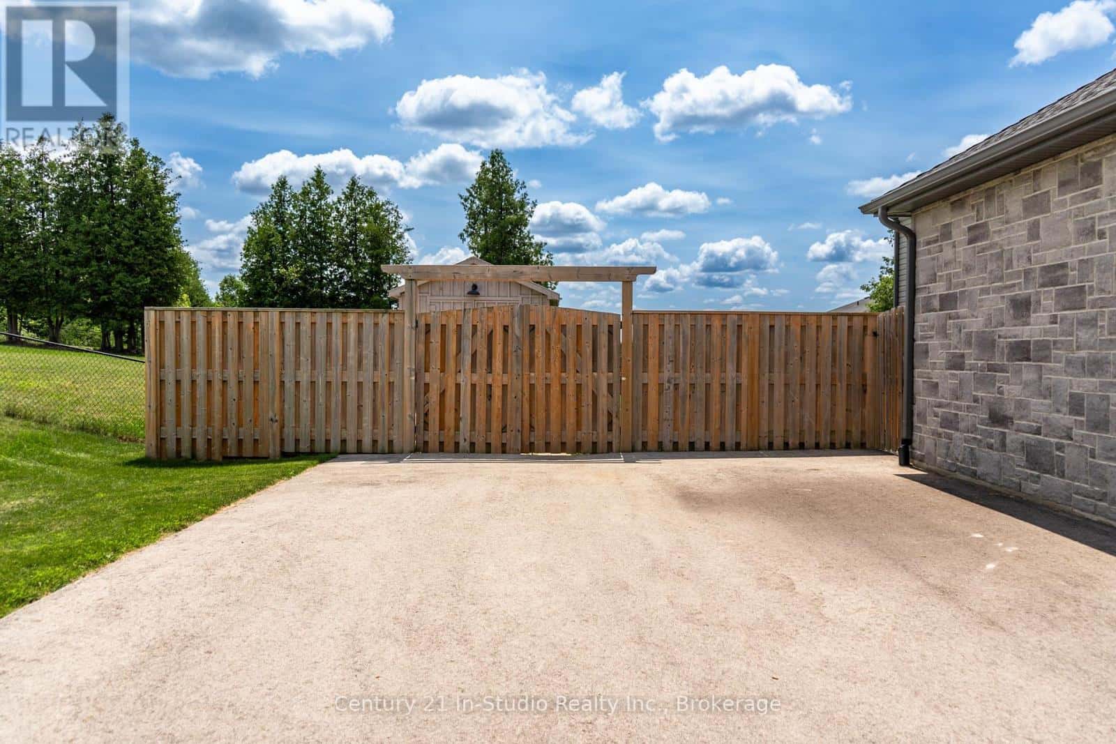202 MEREDITH WAY — Chatsworth, Ontario - Photo 4 of 50