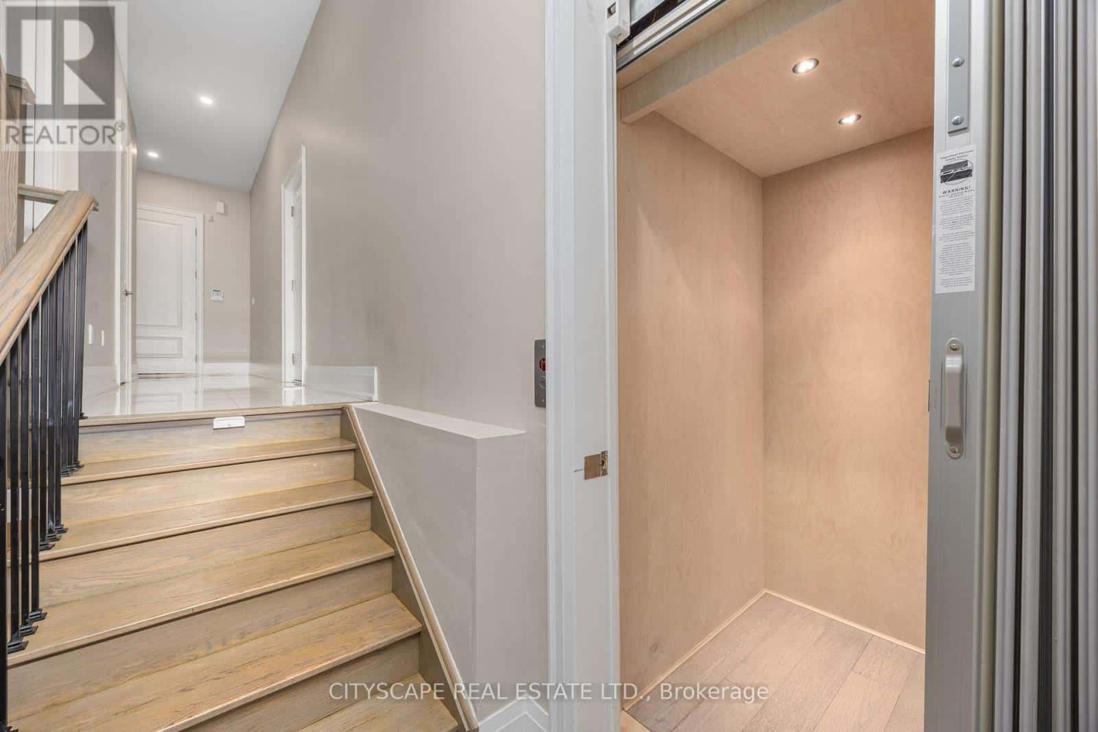 74 OLD BLOOMINGTON ROAD — Aurora (Aurora Estates), Ontario - Photo 5 of 42