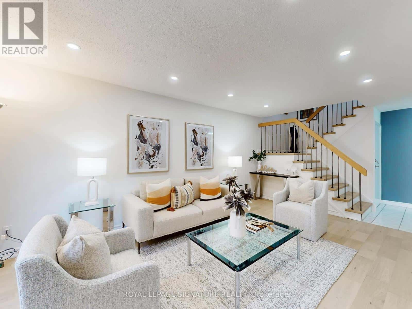 4 LARKSMERE COURT — Markham (Milliken Mills West), Ontario - Photo 5 of 40