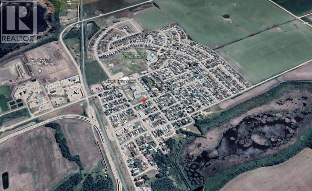 9820 99 Street — Wembley, Alberta - Photo 4 of 4